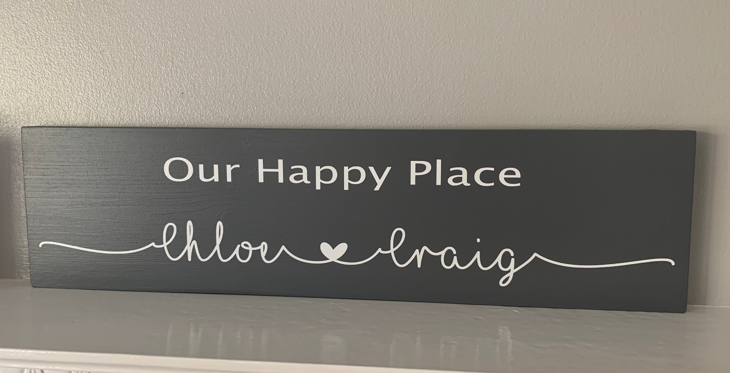 ACRYLIC VINYL PERSONALISED NAME SIGN GARDEN PLAQUE OUR HAPPY PLACE GIFT